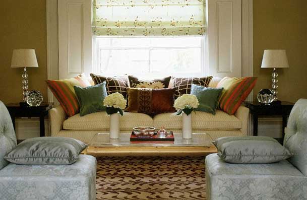 Турецкий диван с валиками и подушками
