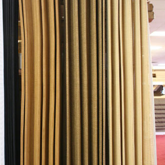 Модные решения: бамбуковые шторы для дверного проема