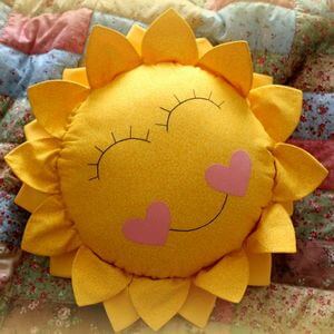 подушка солнце